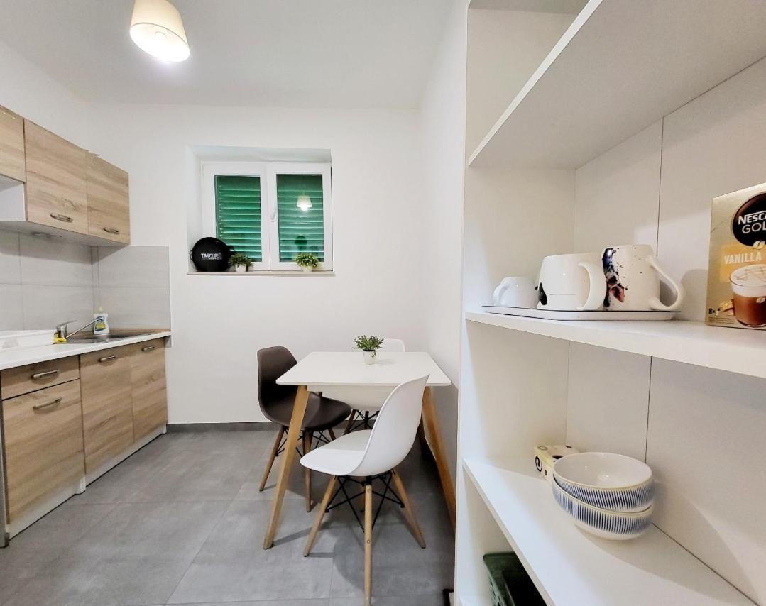 Cozy Apartment With Balcony 10 Min From The Beach Rijeka Extérieur photo